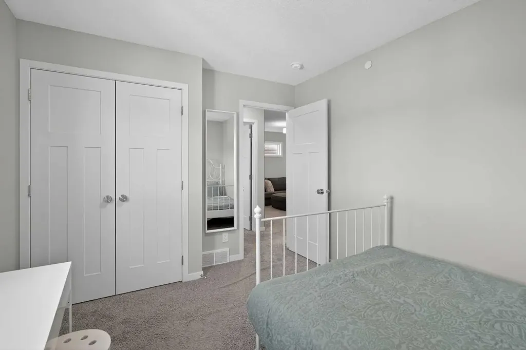 31 Lucas Boulevard NW Calgary AB T3P 1H8