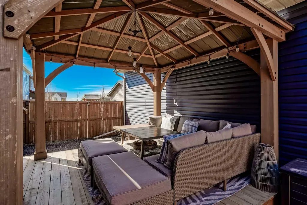 31 Lucas Boulevard NW Calgary AB T3P 1H8