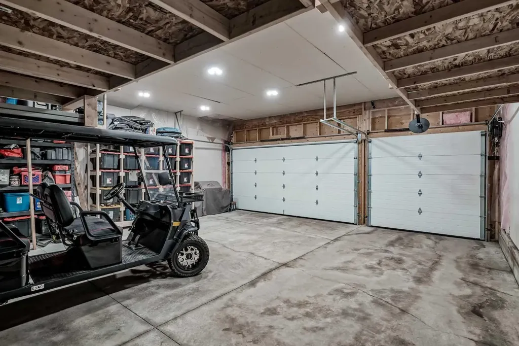 31 Lucas Boulevard NW Calgary AB T3P 1H8