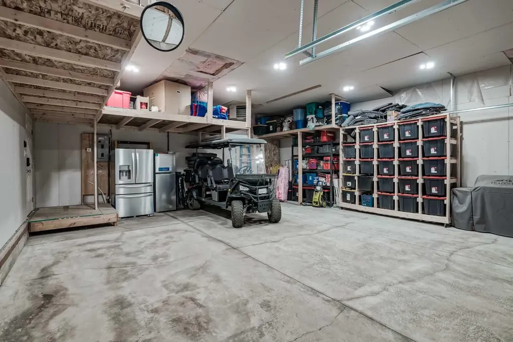 31 Lucas Boulevard NW Calgary AB T3P 1H8