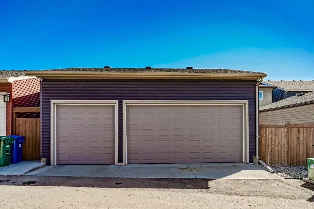 31 Lucas Boulevard NW Calgary AB T3P 1H8