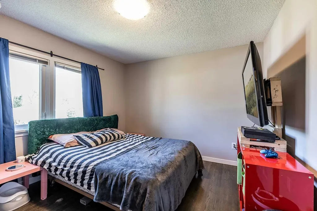 538 6 Street SW Medicine Hat AB T1A 4J2