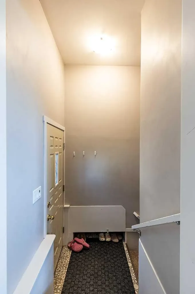 538 6 Street SW Medicine Hat AB T1A 4J2
