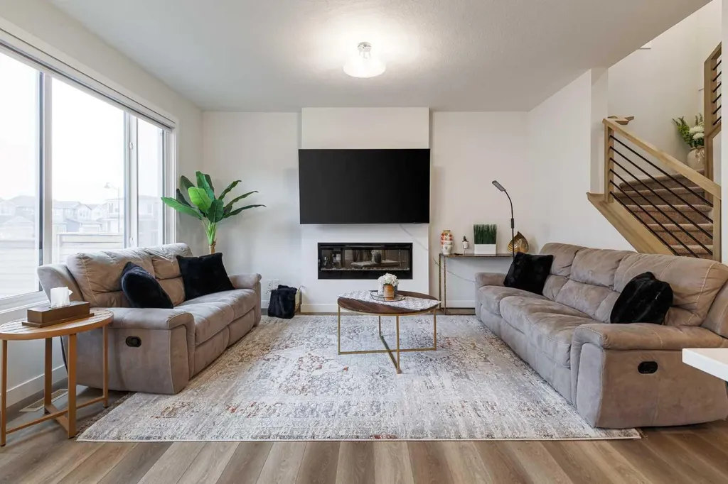 18 Legacy Reach Park SE Calgary AB T2X 5C5