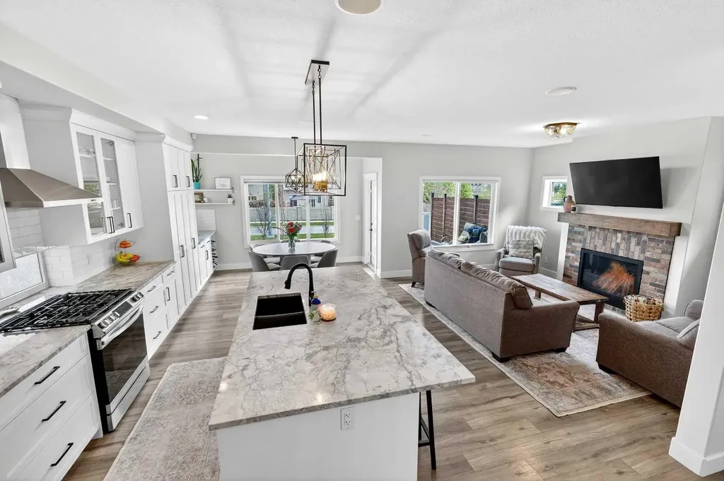 652 Reynolds Crescent SW Airdrie AB T4B 5G1