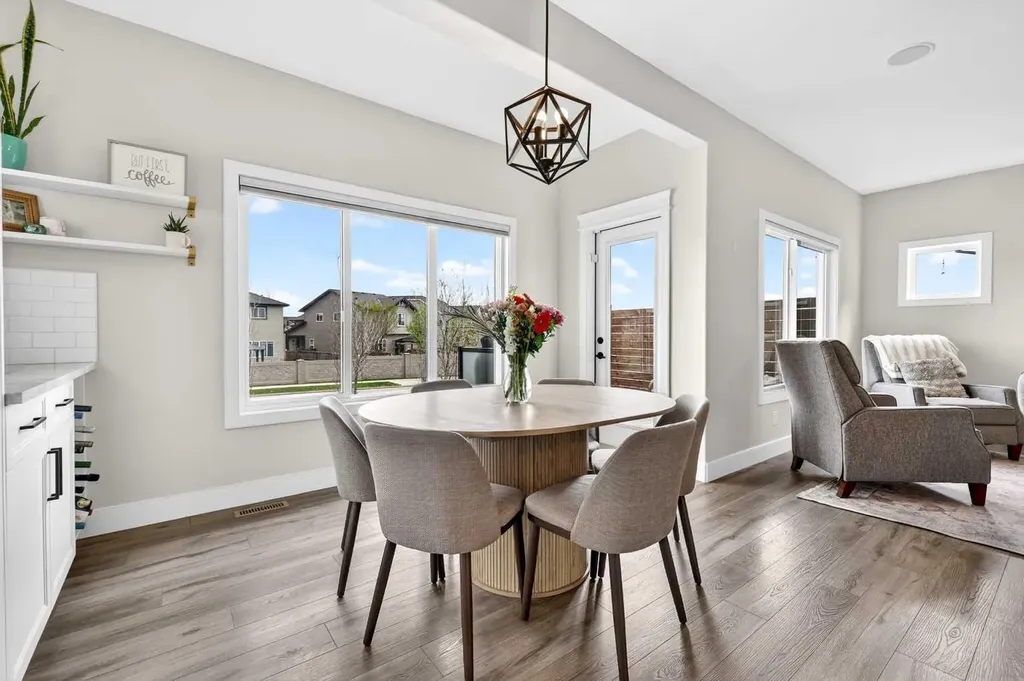 652 Reynolds Crescent SW Airdrie AB T4B 5G1