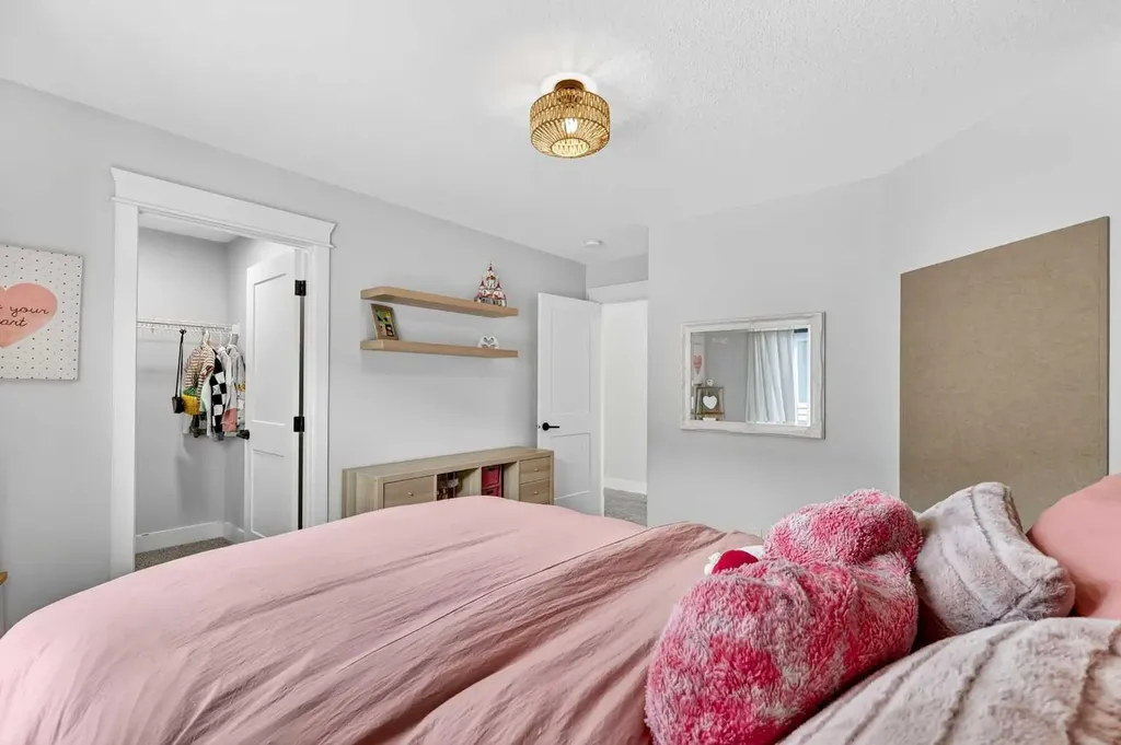 652 Reynolds Crescent SW Airdrie AB T4B 5G1