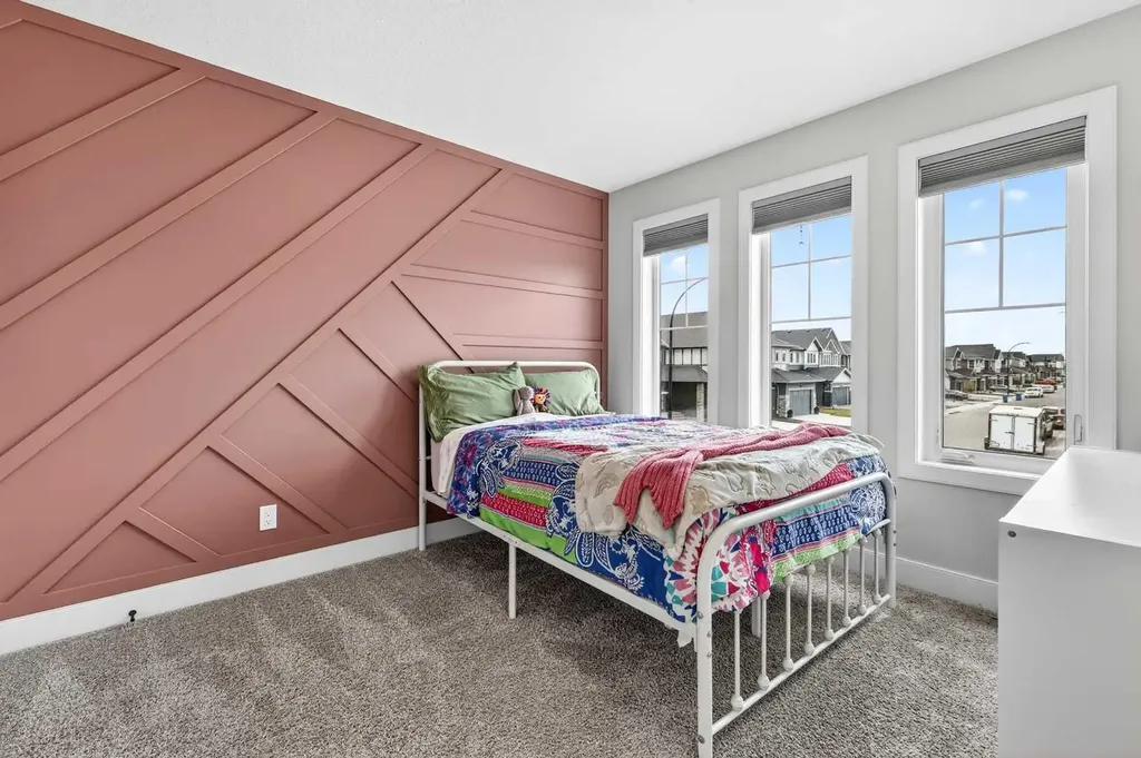 652 Reynolds Crescent SW Airdrie AB T4B 5G1
