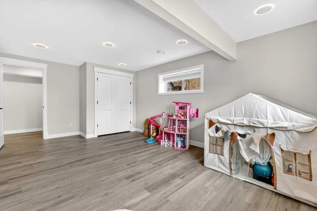 652 Reynolds Crescent SW Airdrie AB T4B 5G1