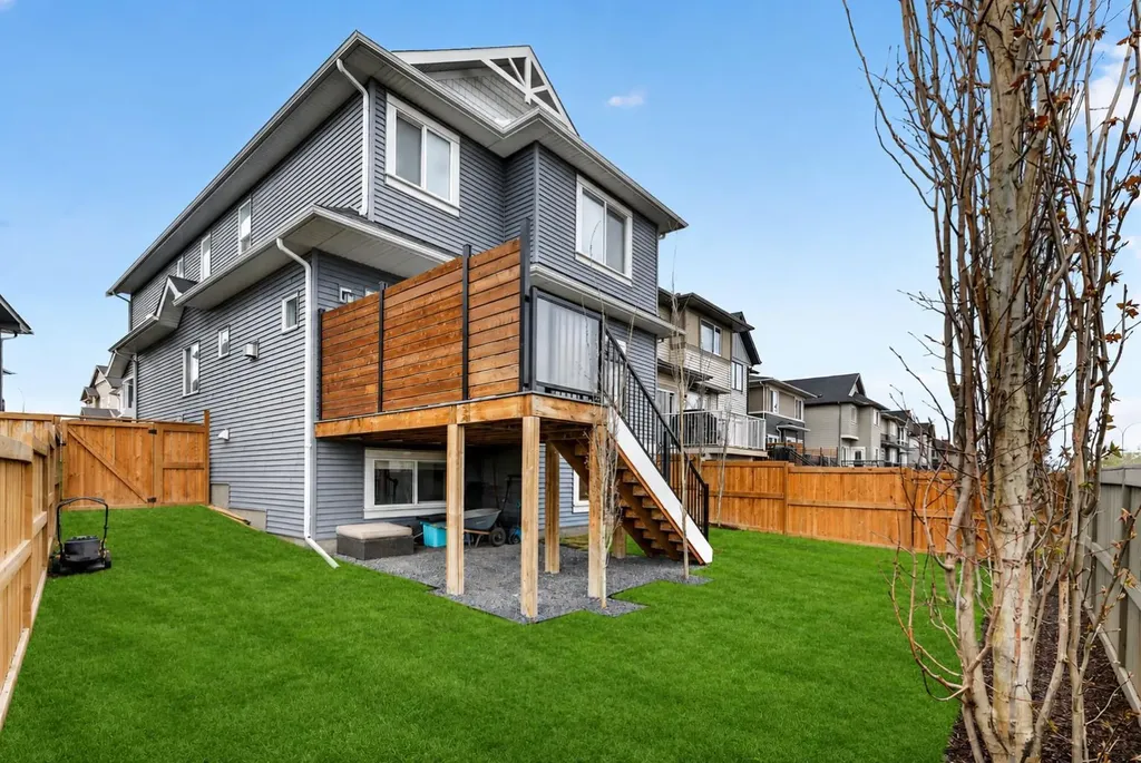 652 Reynolds Crescent SW Airdrie AB T4B 5G1