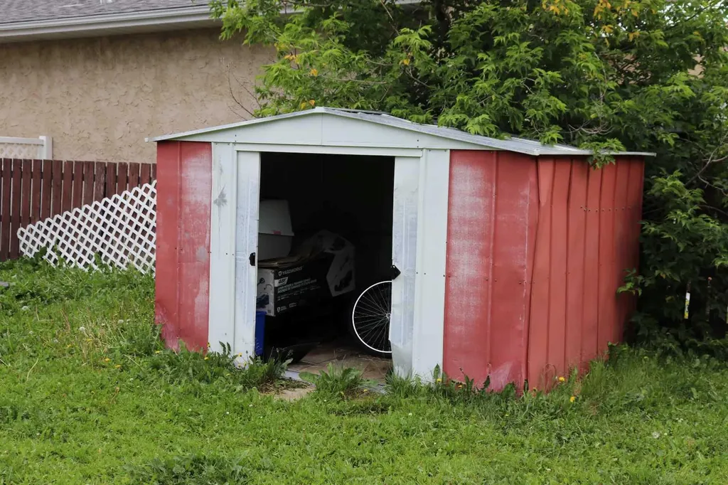5707 9 Avenue Edson AB T7E 1J4