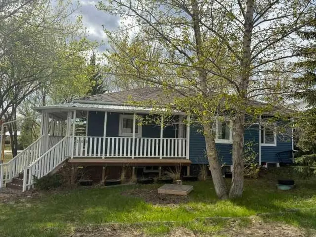 308 Glyde Street Rosebud AB T0J 2T0