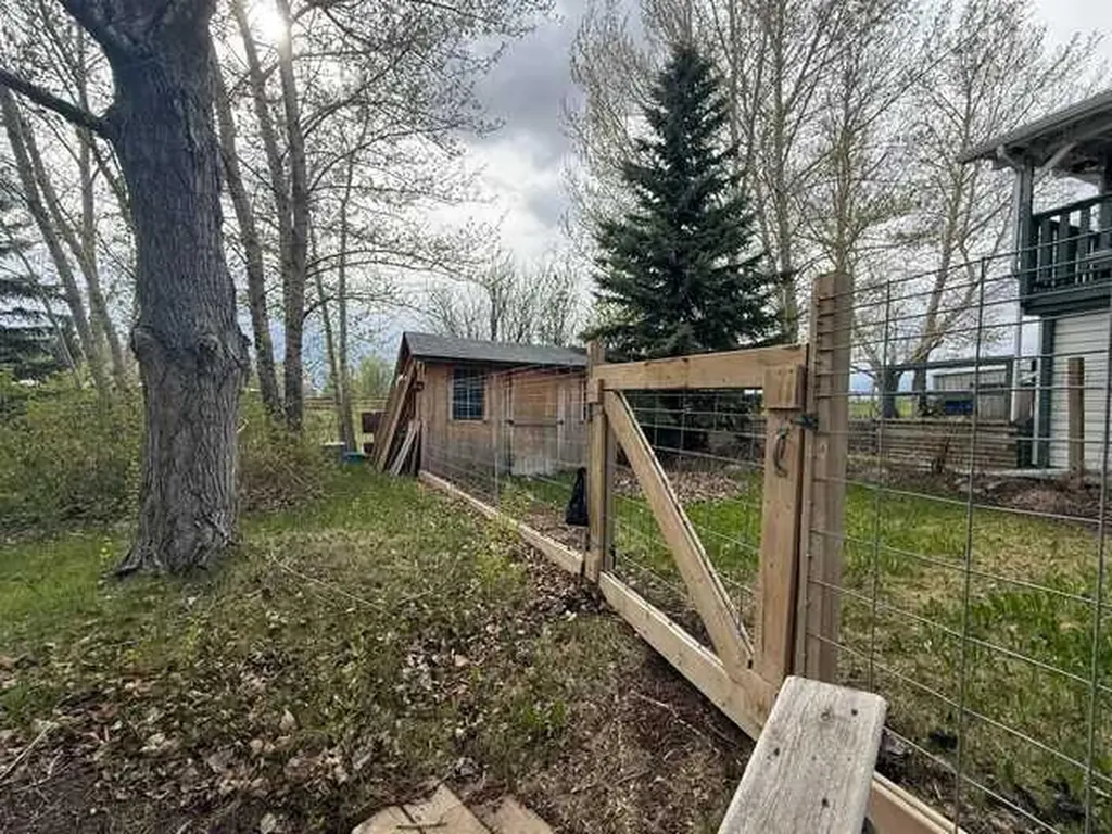 308 Glyde Street Rosebud AB T0J 2T0
