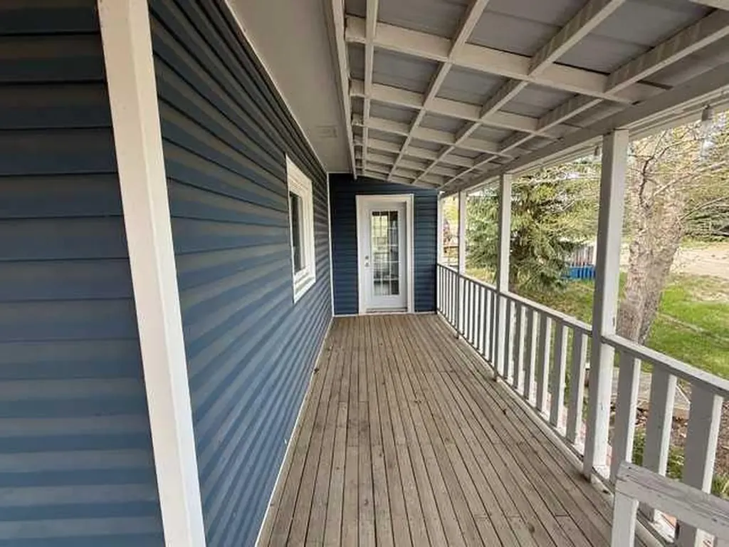 308 Glyde Street Rosebud AB T0J 2T0
