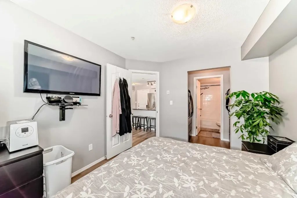 403 Mackenzie Way SW Airdrie AB T4B 3V7