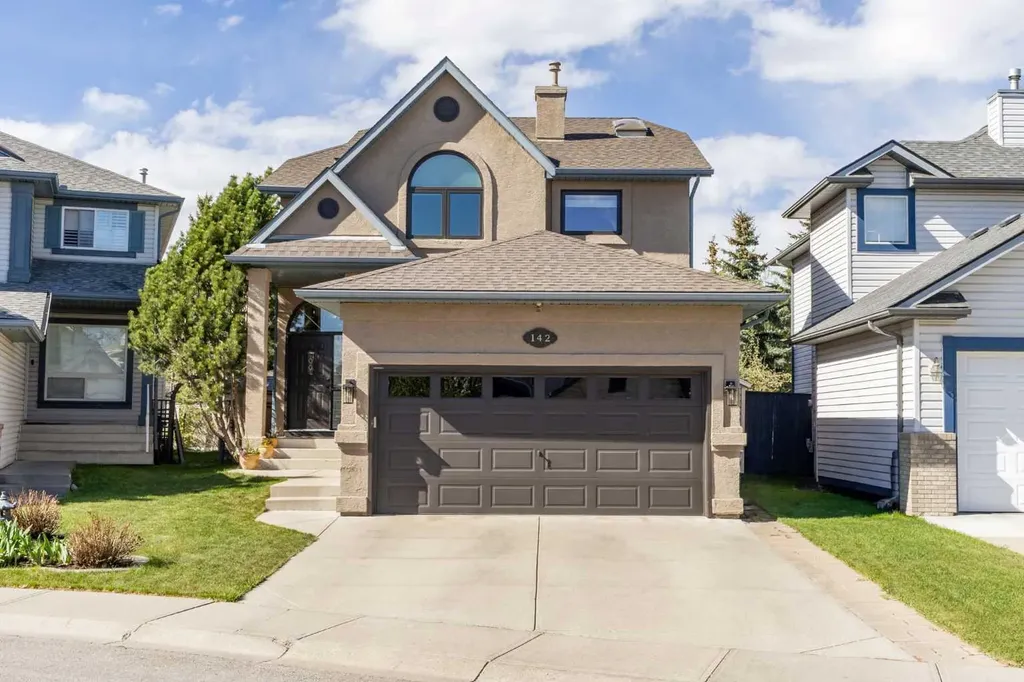 142 Sierra Nevada Green SW Calgary AB T3H3R2