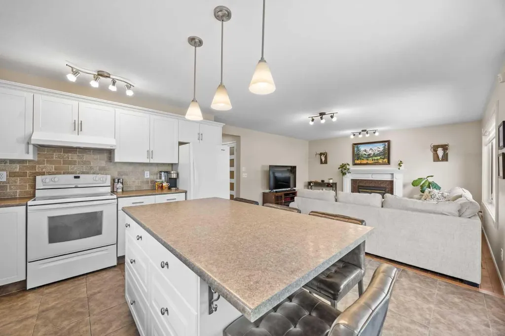 142 Sierra Nevada Green SW Calgary AB T3H3R2