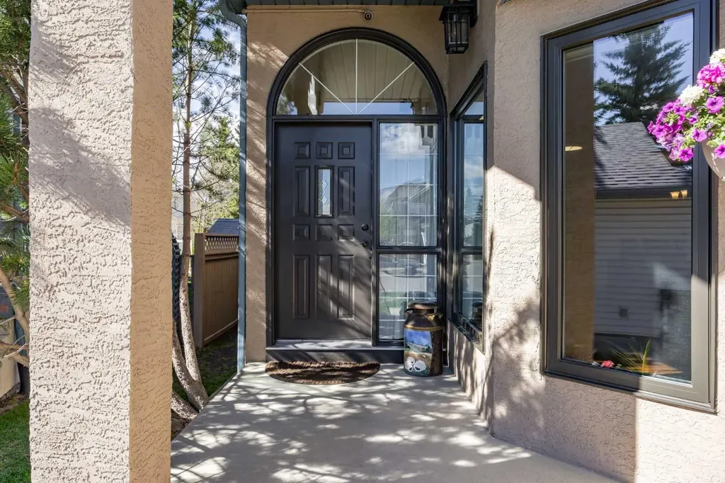 142 Sierra Nevada Green SW Calgary AB T3H3R2