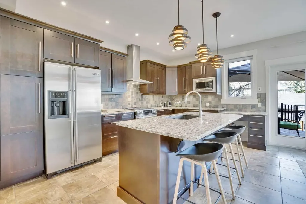 4120 16 Street SW Calgary AB T2T 4H6
