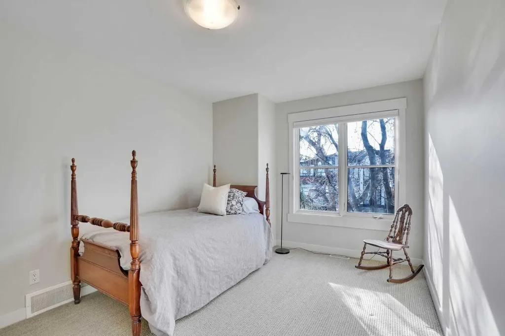 4120 16 Street SW Calgary AB T2T 4H6
