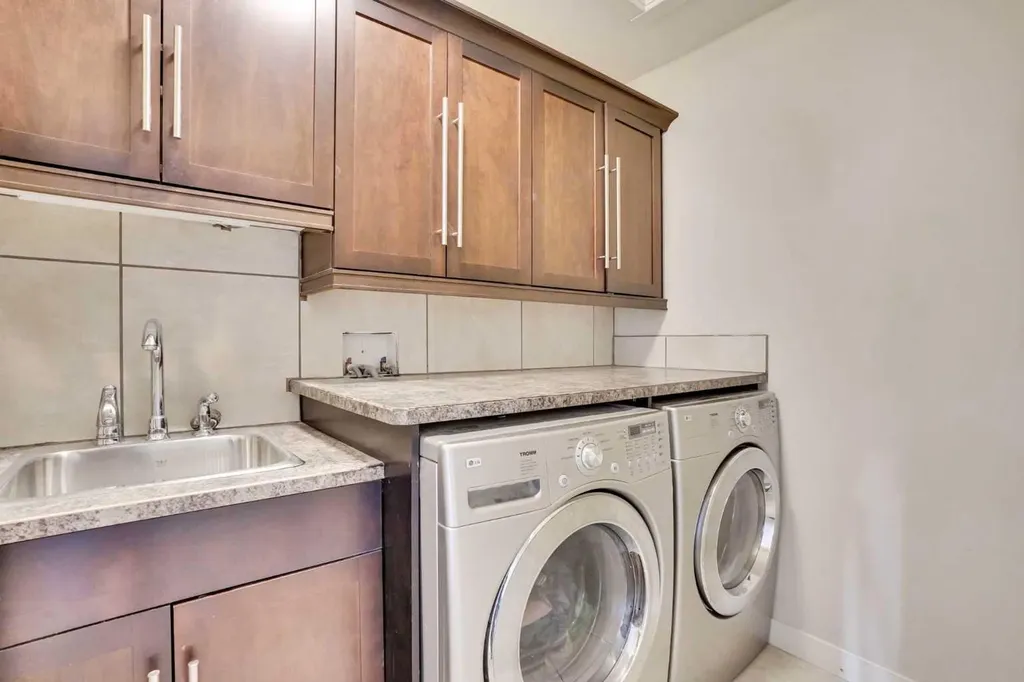 4120 16 Street SW Calgary AB T2T 4H6