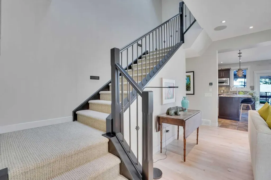 4120 16 Street SW Calgary AB T2T 4H6