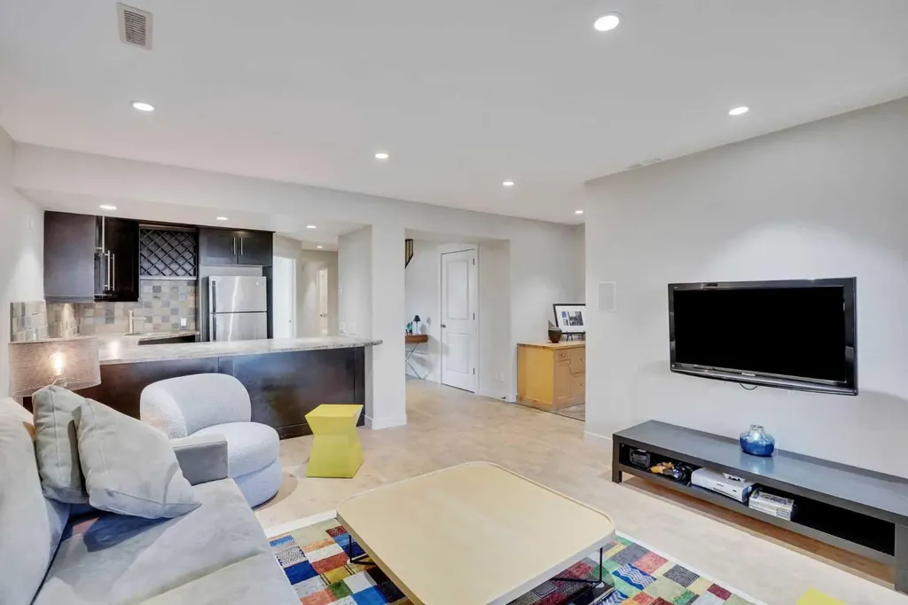 4120 16 Street SW Calgary AB T2T 4H6