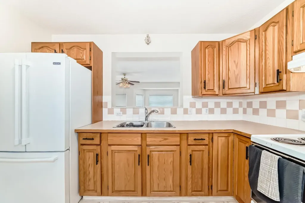 70 Kingsland Villas SW Calgary AB T2V 5J9