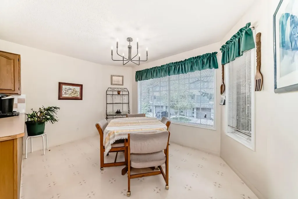 70 Kingsland Villas SW Calgary AB T2V 5J9
