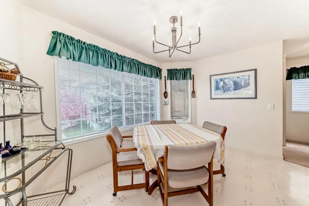 70 Kingsland Villas SW Calgary AB T2V 5J9