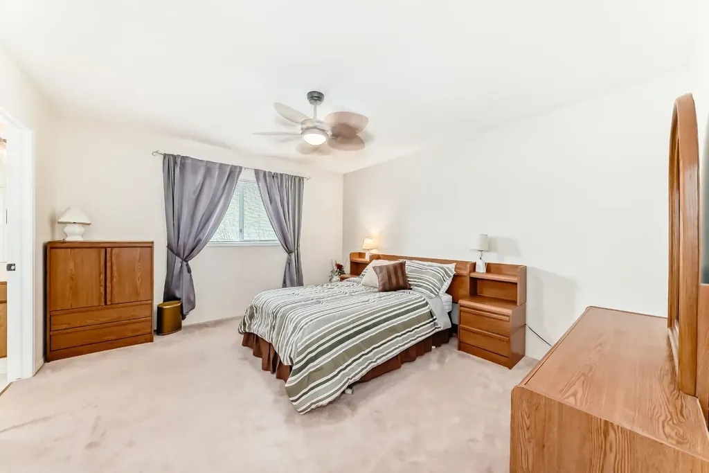 70 Kingsland Villas SW Calgary AB T2V 5J9