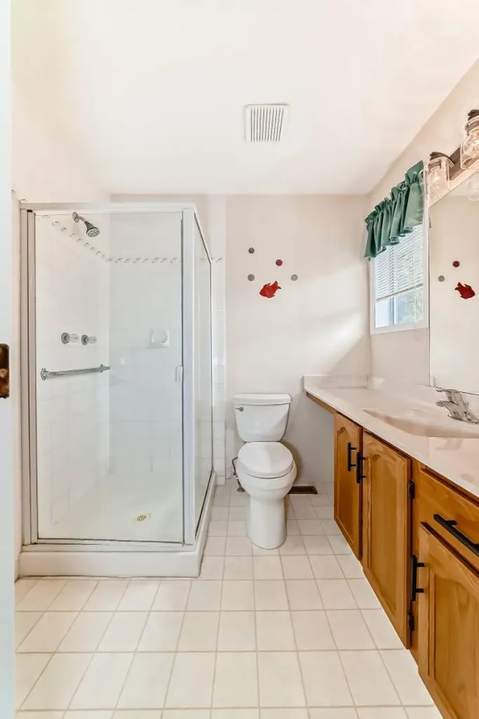 70 Kingsland Villas SW Calgary AB T2V 5J9