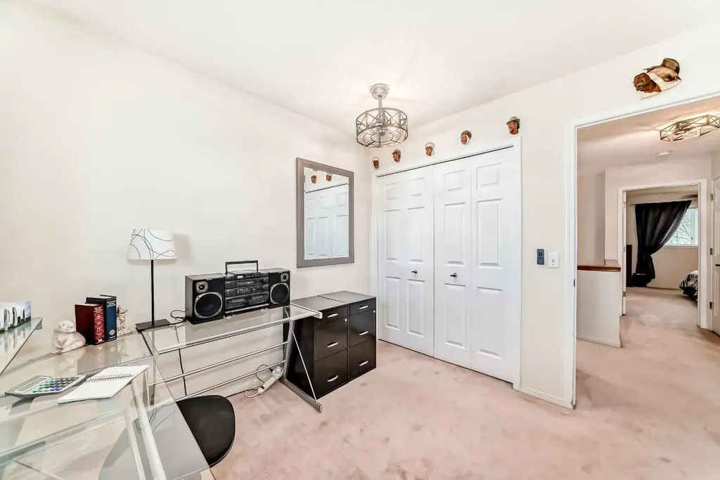 70 Kingsland Villas SW Calgary AB T2V 5J9