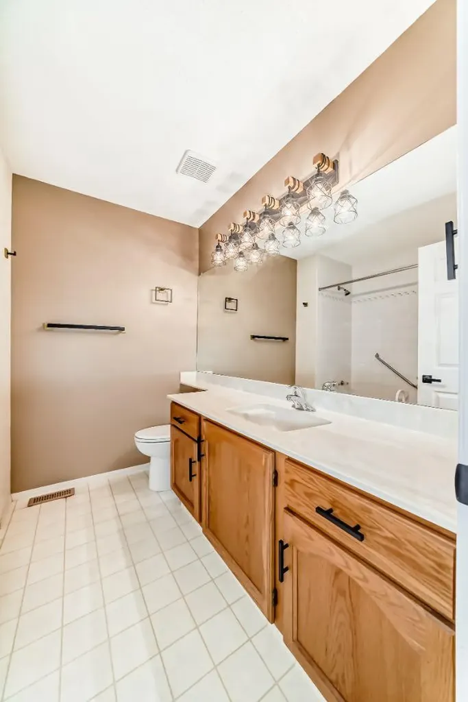 70 Kingsland Villas SW Calgary AB T2V 5J9