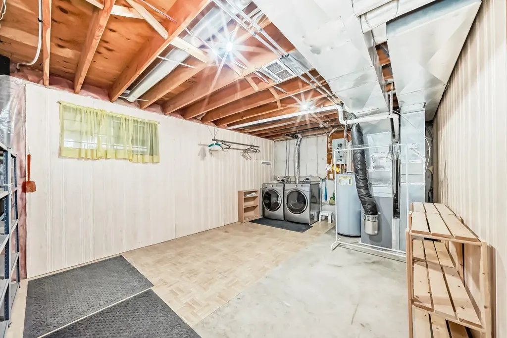 70 Kingsland Villas SW Calgary AB T2V 5J9