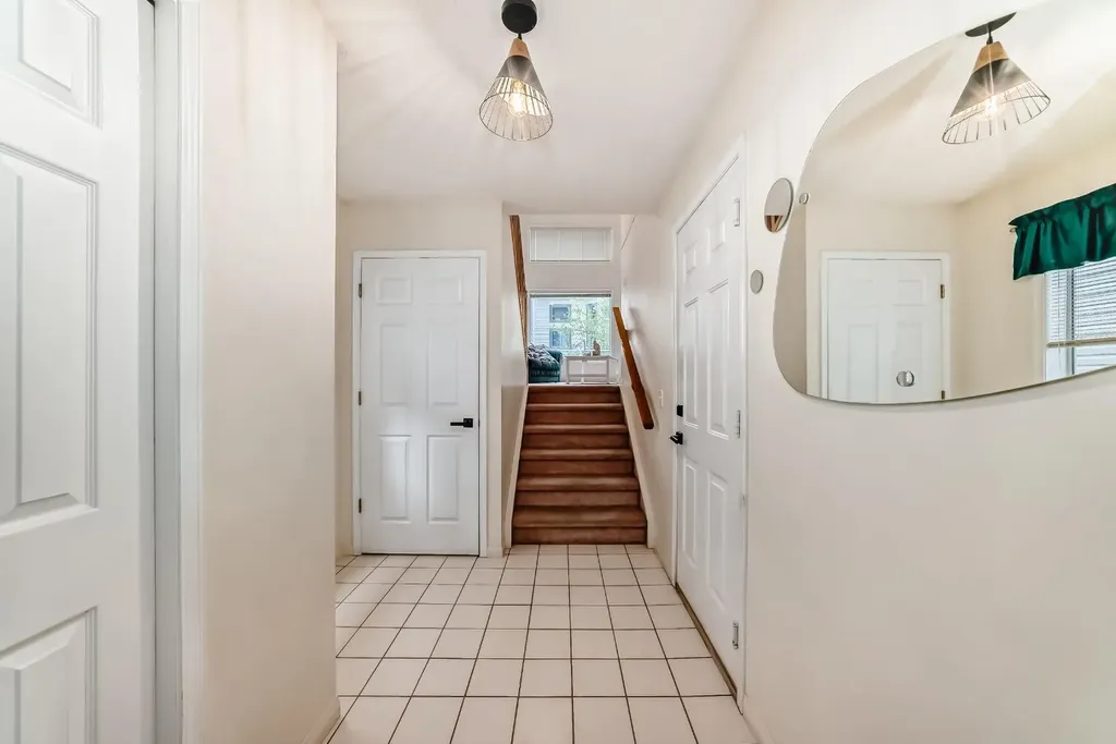 70 Kingsland Villas SW Calgary AB T2V 5J9