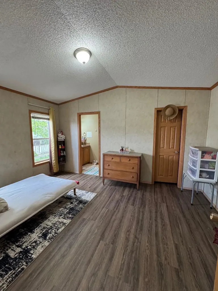 9730 120 Avenue Grande Prairie AB T8V 5H3