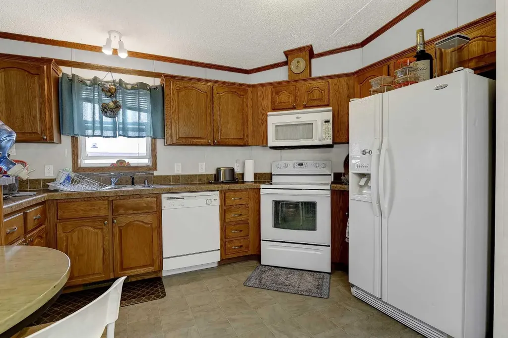 9730 120 Avenue Grande Prairie AB T8V 5H3