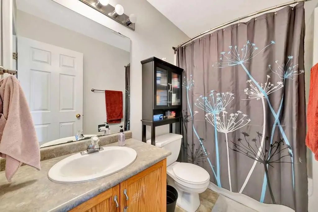 5121 23a Street Lloydminster AB T9V 3H3
