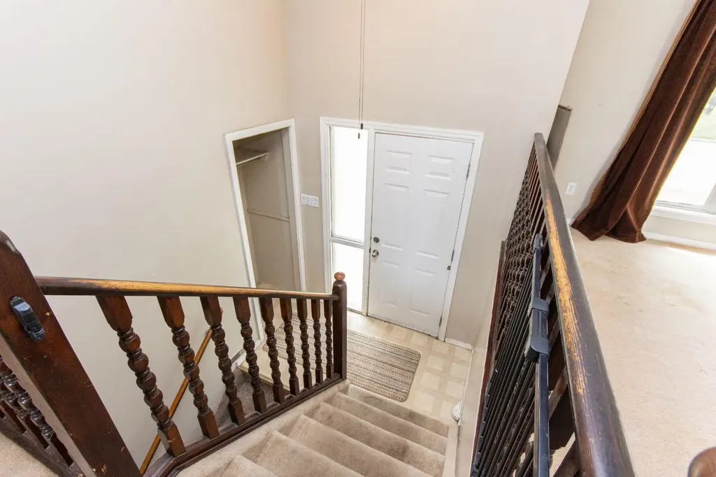 35 Oyen Crescent Red Deer AB T4P 1T3