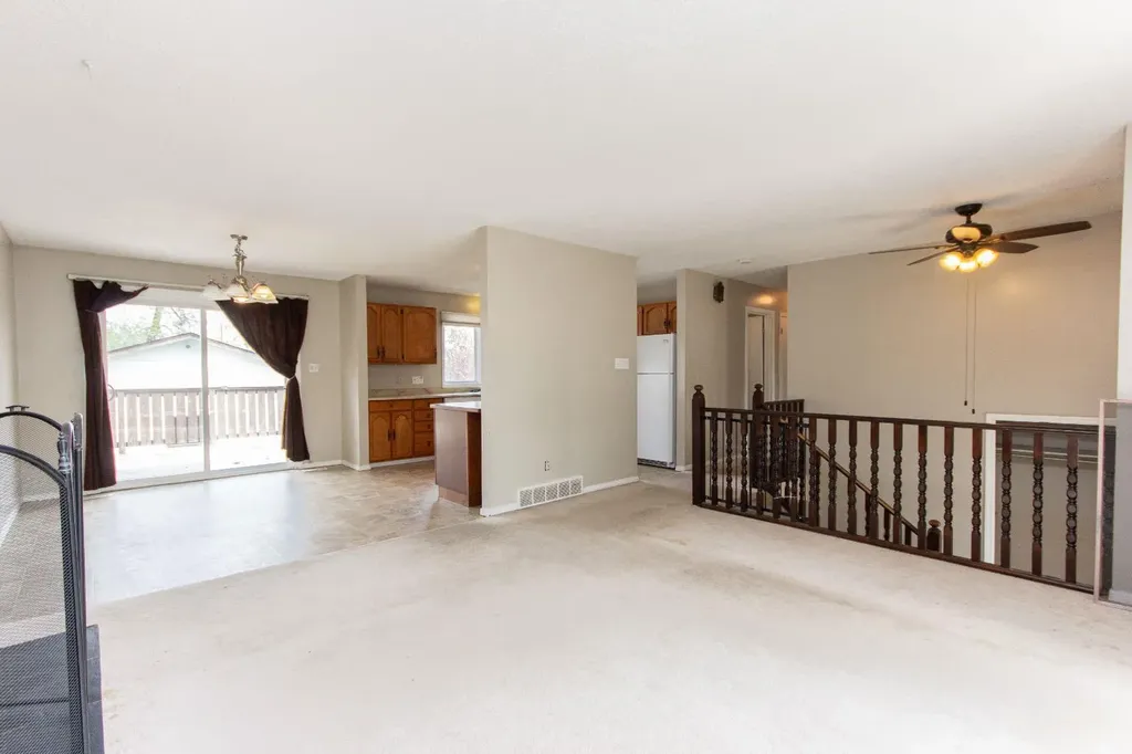 35 Oyen Crescent Red Deer AB T4P 1T3