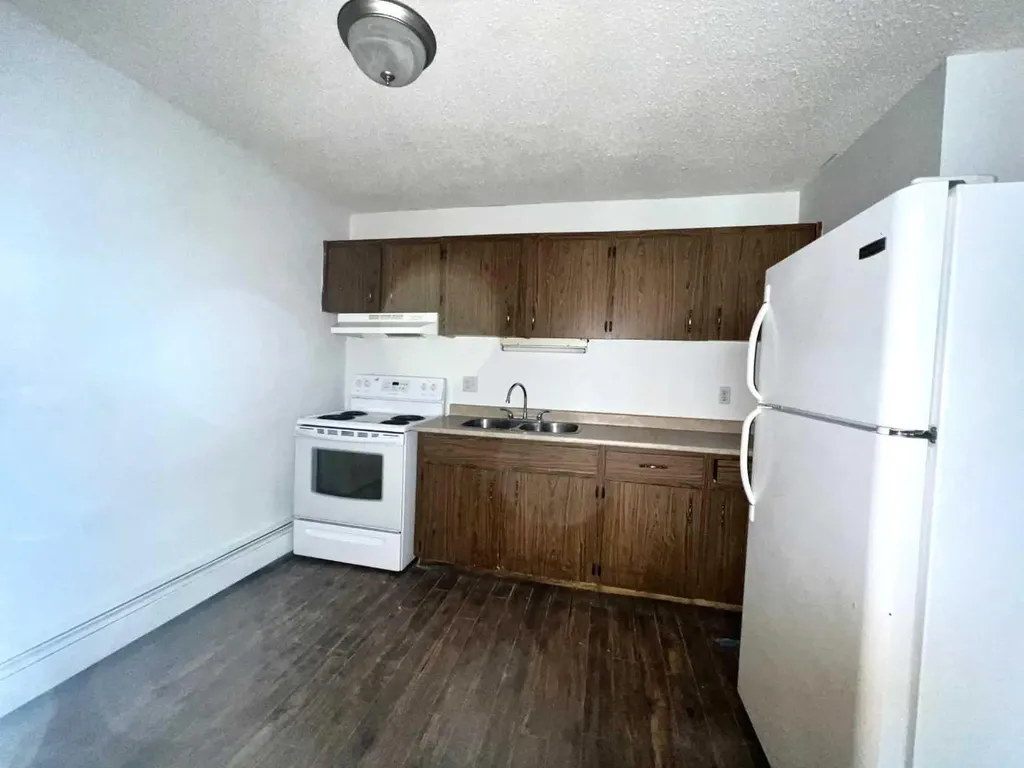 114 Mount Pleasant Drive Camrose AB T4V 2M7