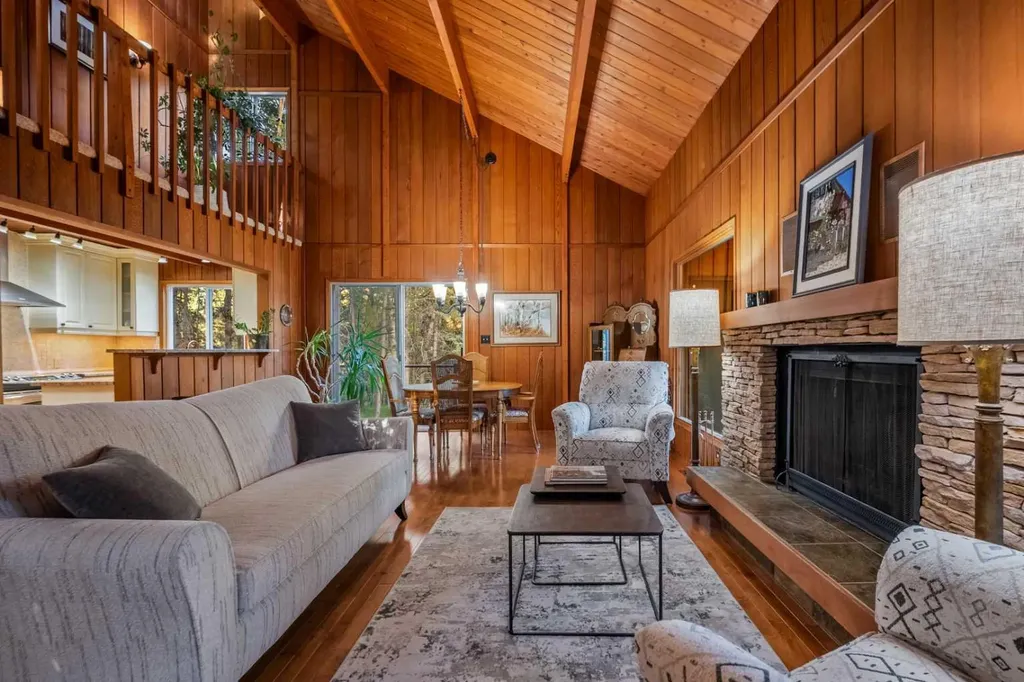 35 Echlin Drive Bragg Creek AB T0L 0K0
