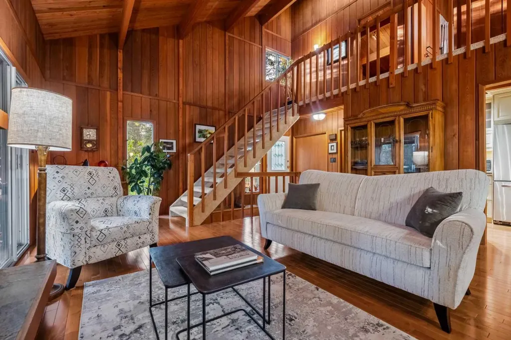 35 Echlin Drive Bragg Creek AB T0L 0K0
