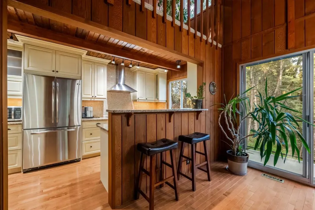 35 Echlin Drive Bragg Creek AB T0L 0K0
