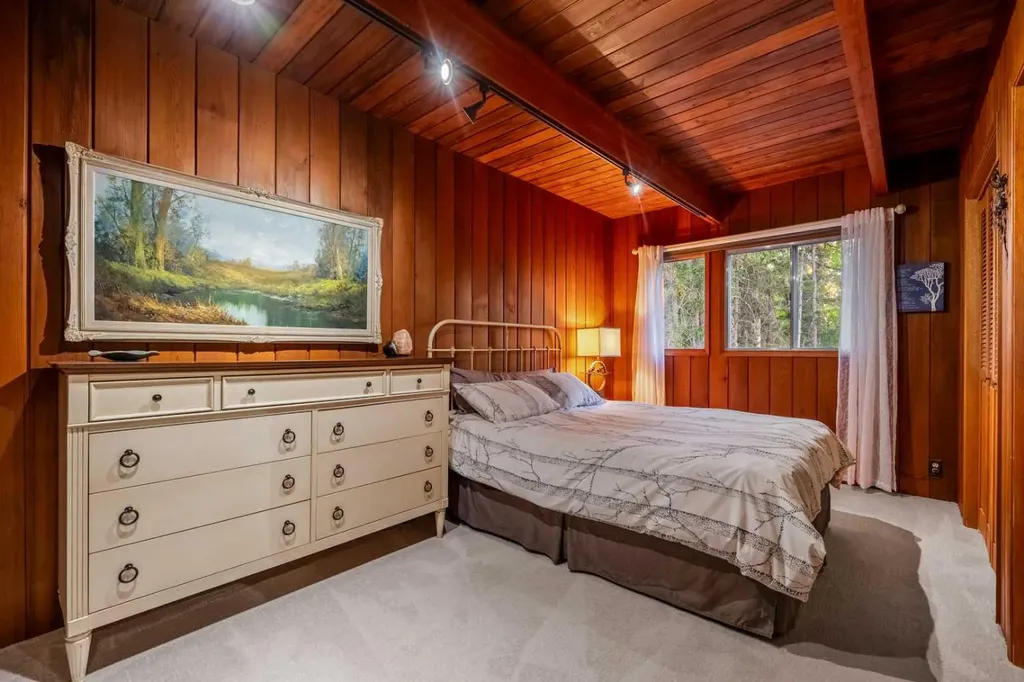 35 Echlin Drive Bragg Creek AB T0L 0K0