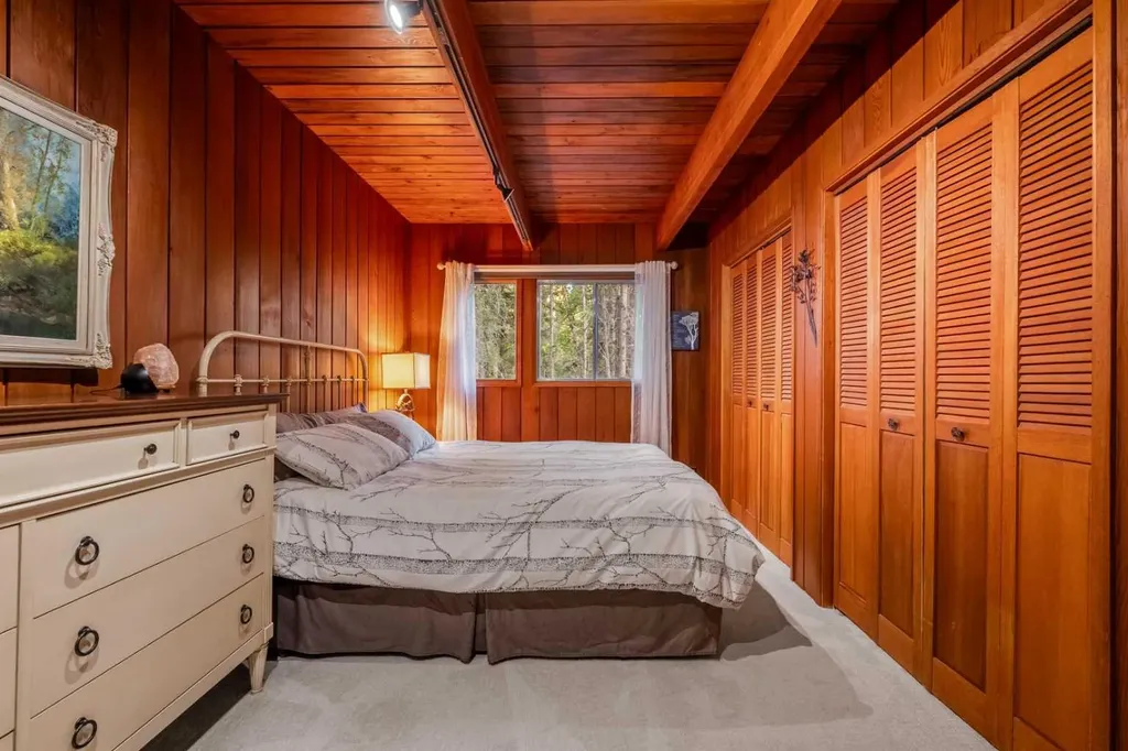 35 Echlin Drive Bragg Creek AB T0L 0K0