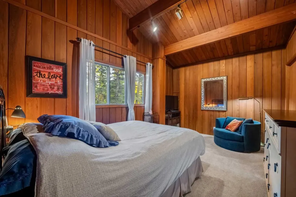 35 Echlin Drive Bragg Creek AB T0L 0K0