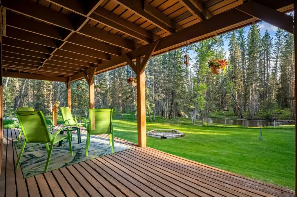 35 Echlin Drive Bragg Creek AB T0L 0K0