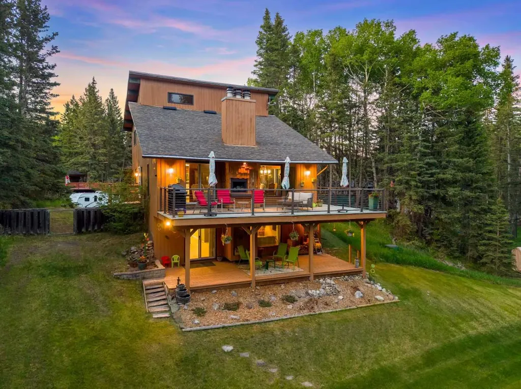 35 Echlin Drive Bragg Creek AB T0L 0K0